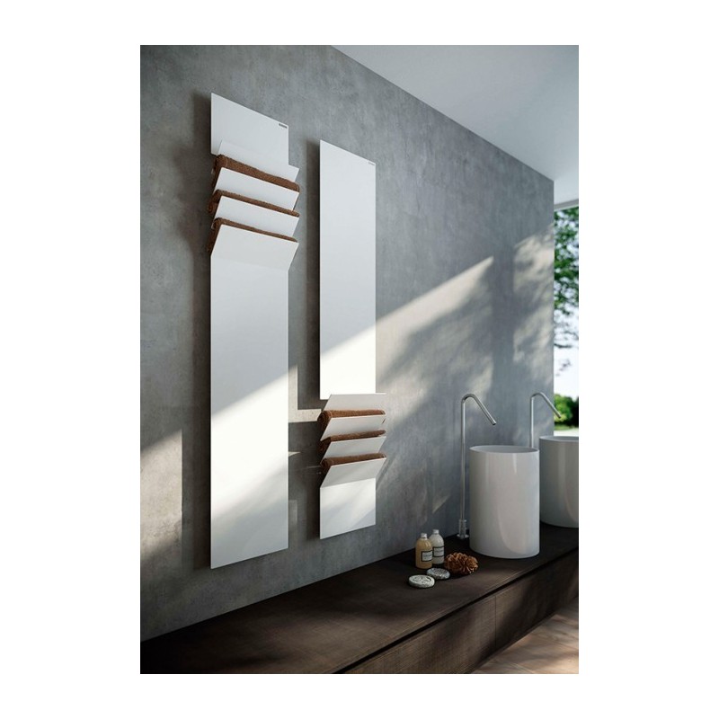 Sèche-serviette radiateur eau chaude vertical contemporain design AntxflapsB 171x35cm de couleur Sèche-serviette radiateur eau chaude vertical contemporain design AntxflapsB 171x35cm de couleur
