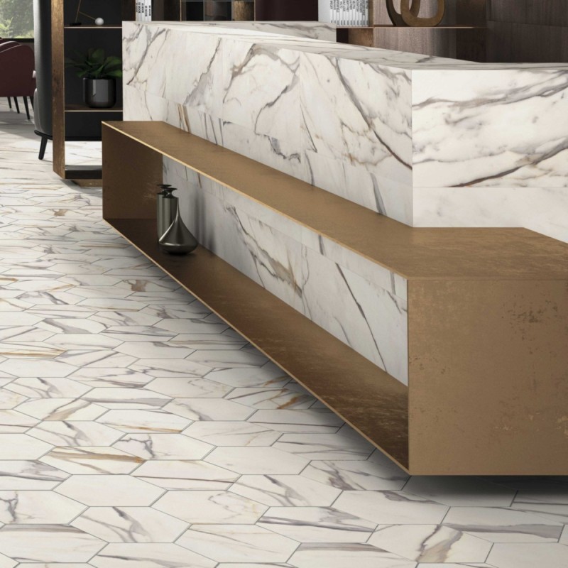 Carrelage hexagone antiderapant imitation marbre mat calacatta gold 28.5x33cm, salle de bain realcalacatta gold R11 Carrelage hexagone antiderapant imitation marbre mat calacatta gold 28.5x33cm, salle de bain realcalacatta gold R11
