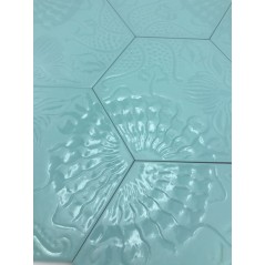Carrelage décor hexagonal fond vert d'eau satiné décor brillant 25x22cm Dif gaudi aqua